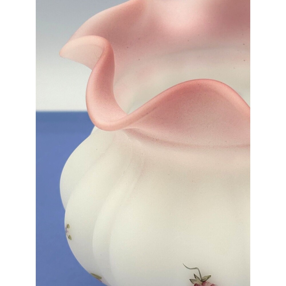 Fenton White Satin Sm Vase Romantic Country Berries & Blossoms Opaque Signed EUC - Picture 15 of 16